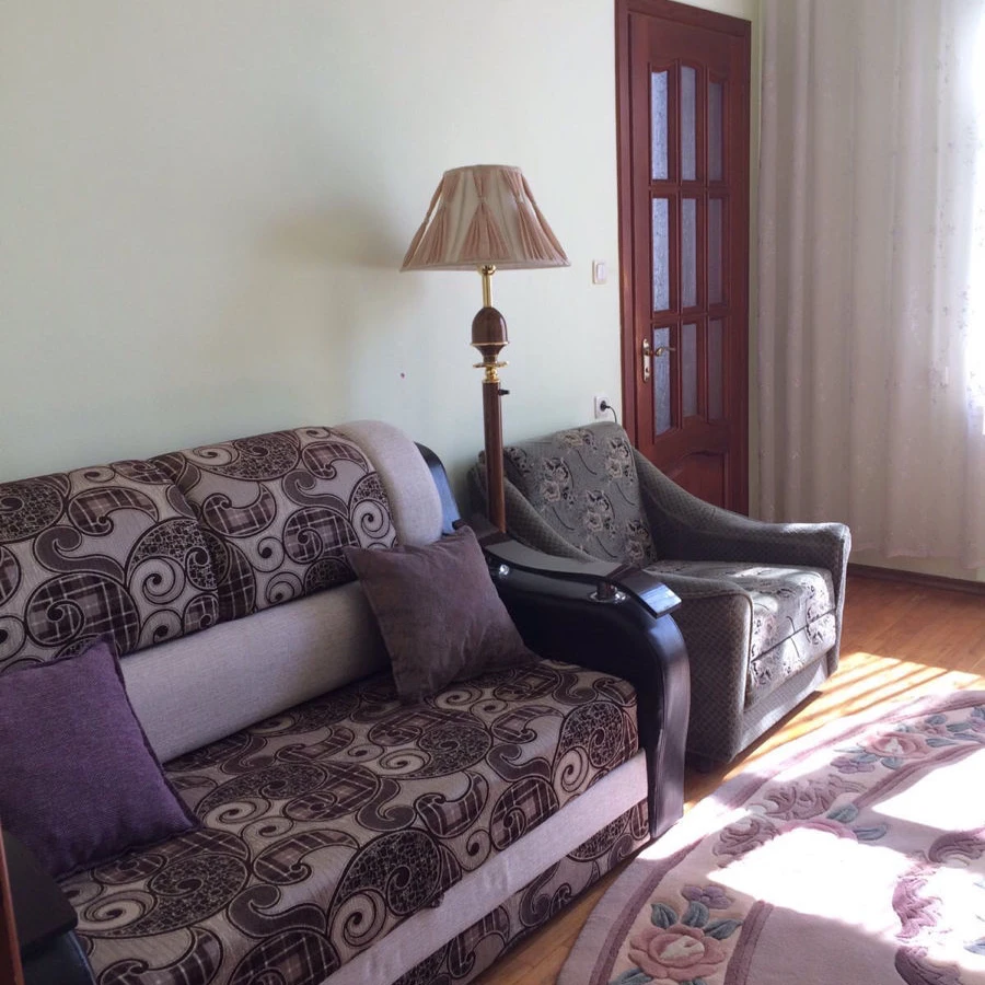 Chișinău, Centru, Bd. Ştefan cel Mare şi Sfânt 64 Chirie apartament cu 2 odai