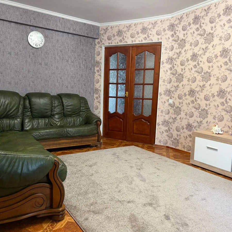 Chișinău, Centru, Str. Grădinilor nr.58 Chirie apartament cu 3 odai