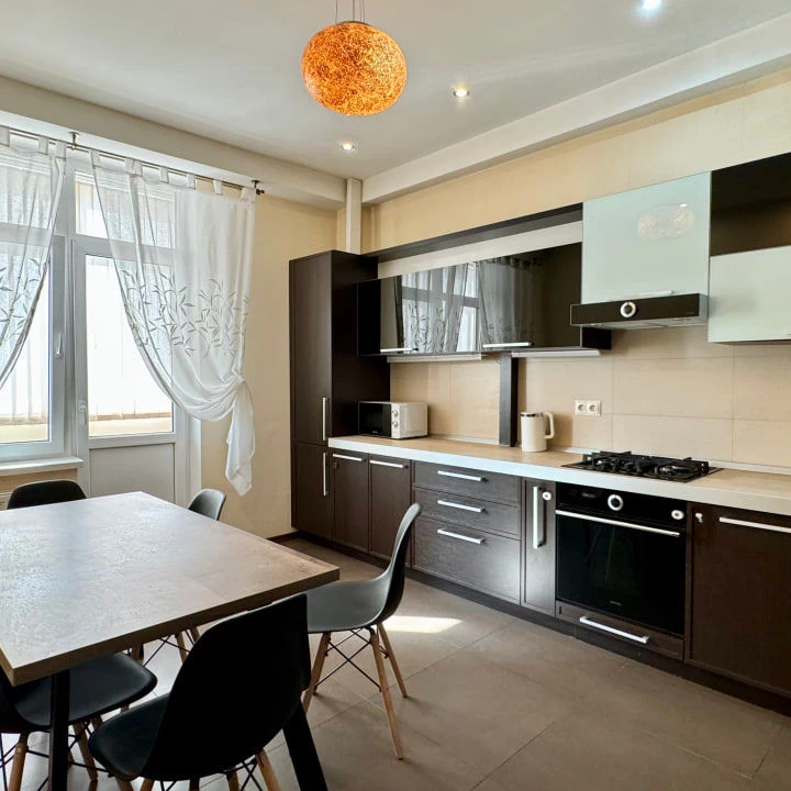 Chișinău, Ciocana, Str. Nicolae Sulac nr.4 Chirie apartament cu 3 odai