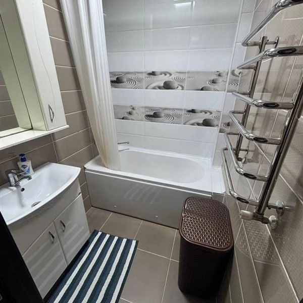 Chișinău, Centru, ул. Николае Тестемицану nr.21/2 Chirie apartament cu 2 odai