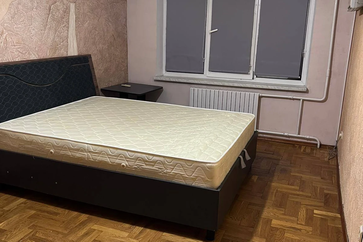 Chișinău, Buiucani, Nicolae Costin nr.59 Renting a three-room apartment
