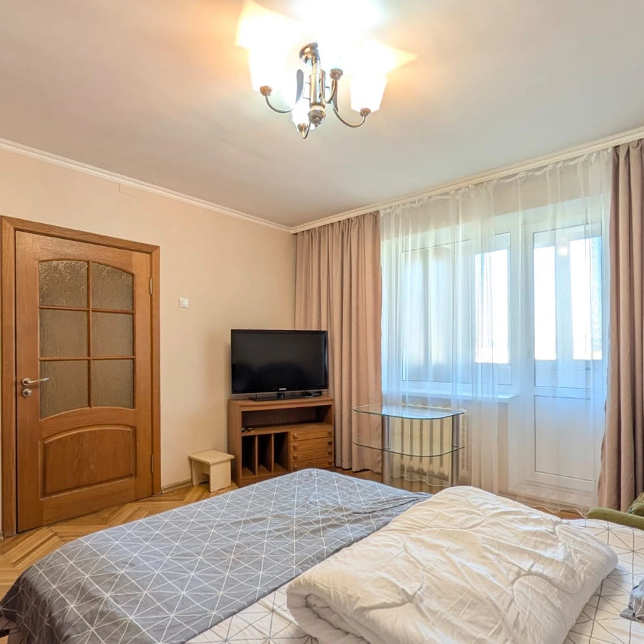 Chișinău, Centru, Str. Ismail 102/4 Chirie apartament cu 2 odai