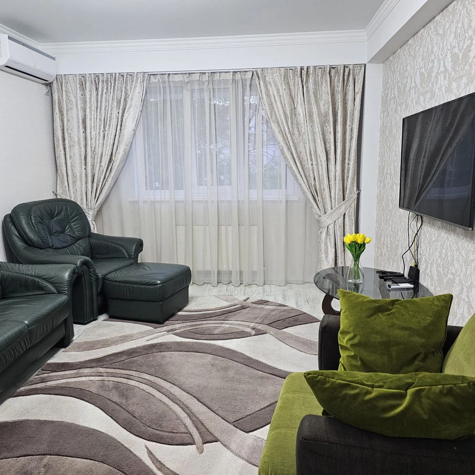 Chișinău, Centru, Str. Gheorghe Cașu 30 nr.30D Chirie apartament cu 3 odai