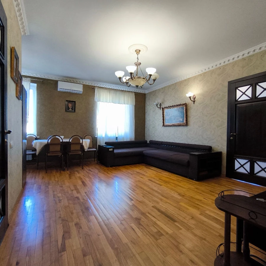 Chișinău, Centru, Bd. Grigore Vieru nr.19 Chirie apartament cu 2 odai