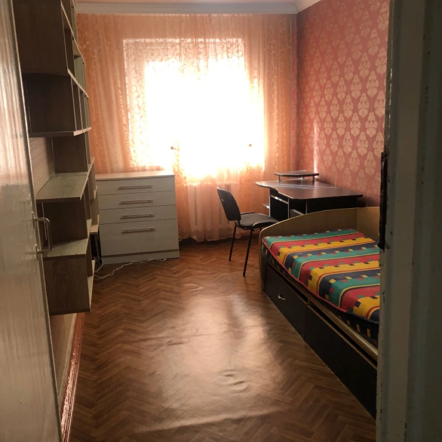 Chișinău, Botanica, Str. Hristo Botev 11/2 Chirie apartament cu 3 odai