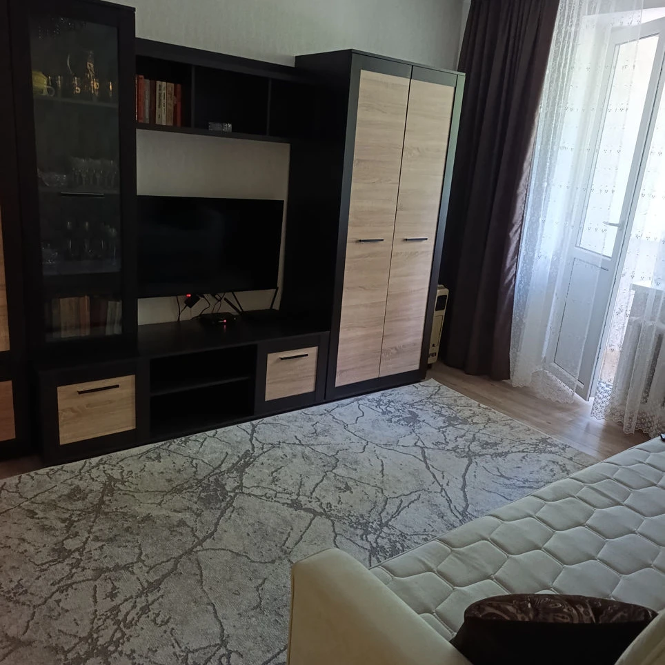 Chișinău, Riscani, ул. Николай Димо nr.25 Chirie apartament cu 3 odai