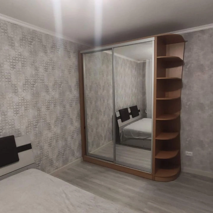 Chișinău, Centru, Str. Romană 2/5 Аренда  двухкомнатной  квартиры