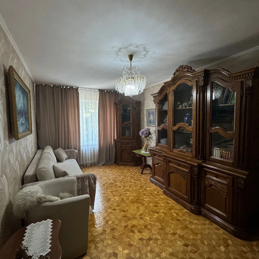 Chișinău, Botanica, Bd. Cuza Vodă nr.34/1 Chirie apartament cu 2 odai
