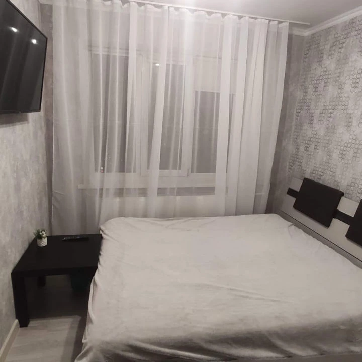 Chișinău, Centru, Str. Romană 2/5 Аренда  двухкомнатной  квартиры